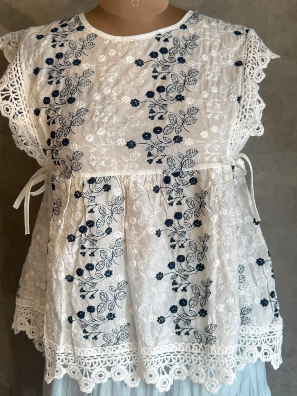 Effortless Floral Lace Elegance