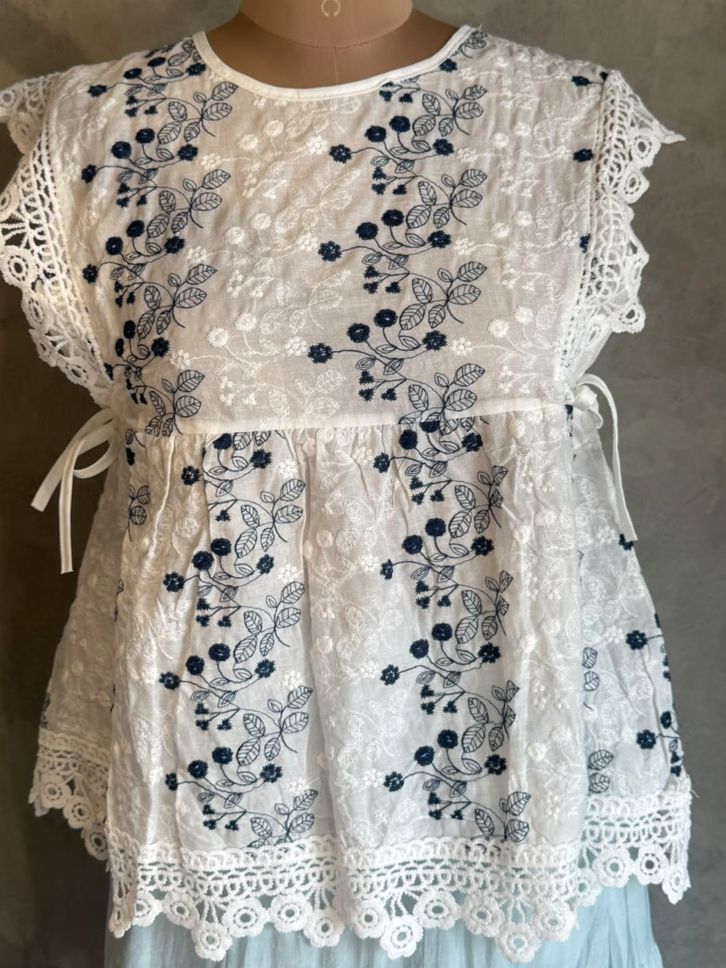 Effortless Floral Lace Elegance